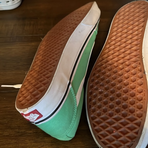 Vans - Picture 4 of 5